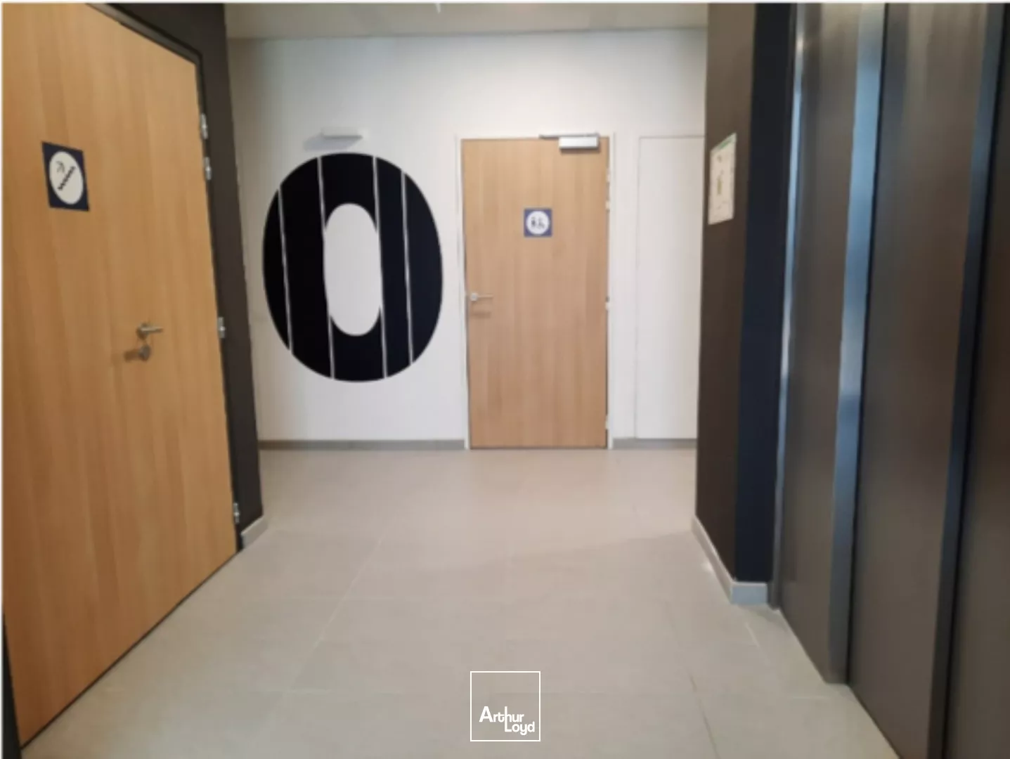 Immeubles de bureaux neufs exceptionnels à deux pas des transports en commun