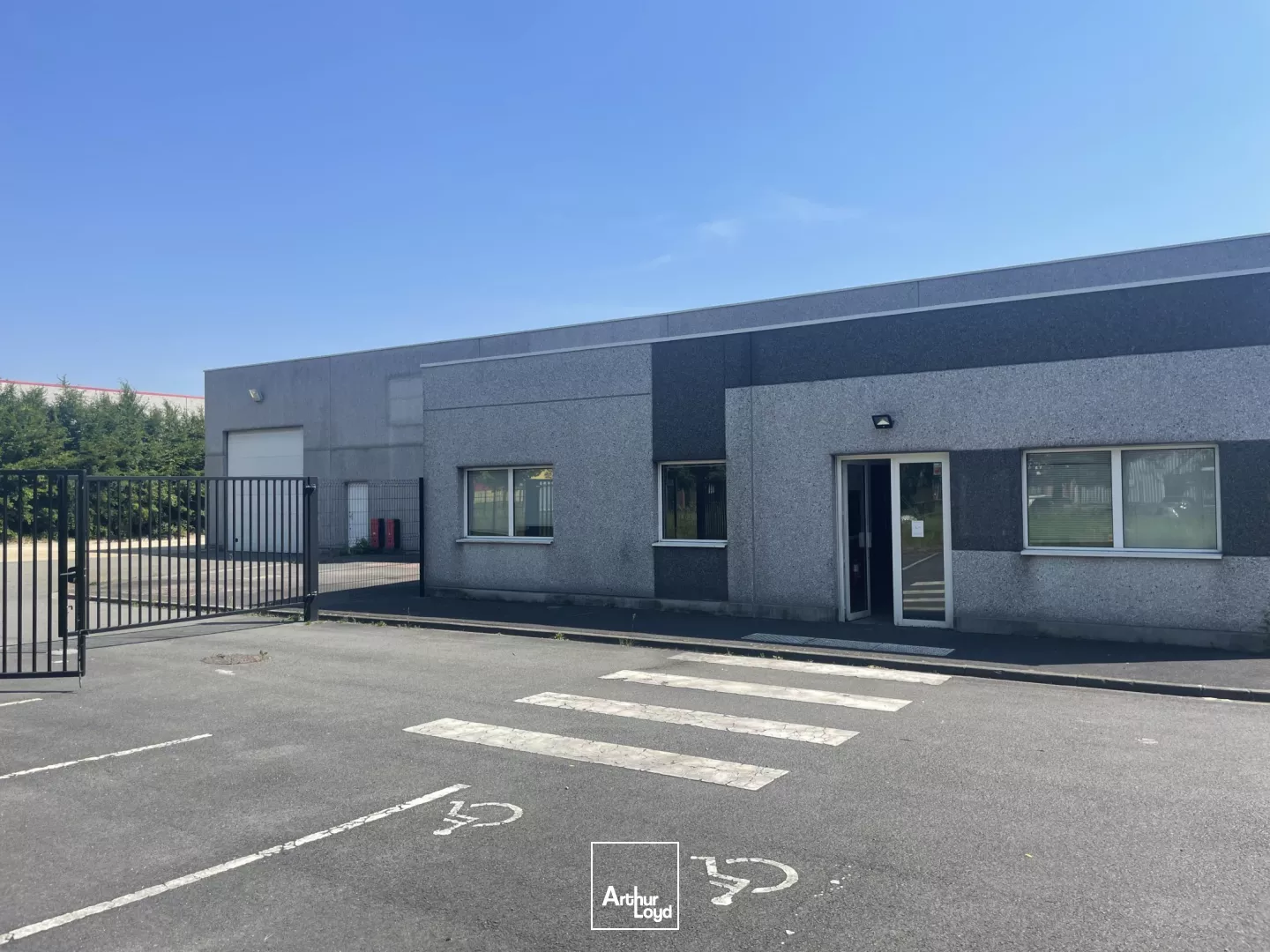 Entrepot état neuf à louer 