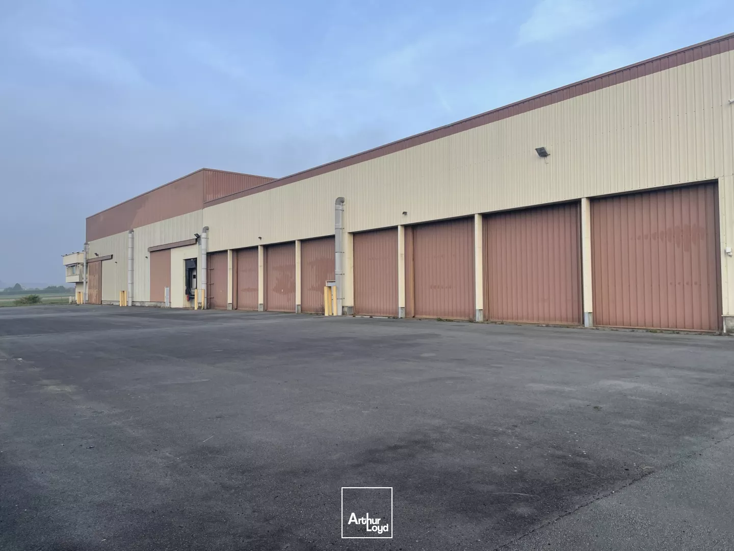 Entrepôts à louer - Arras