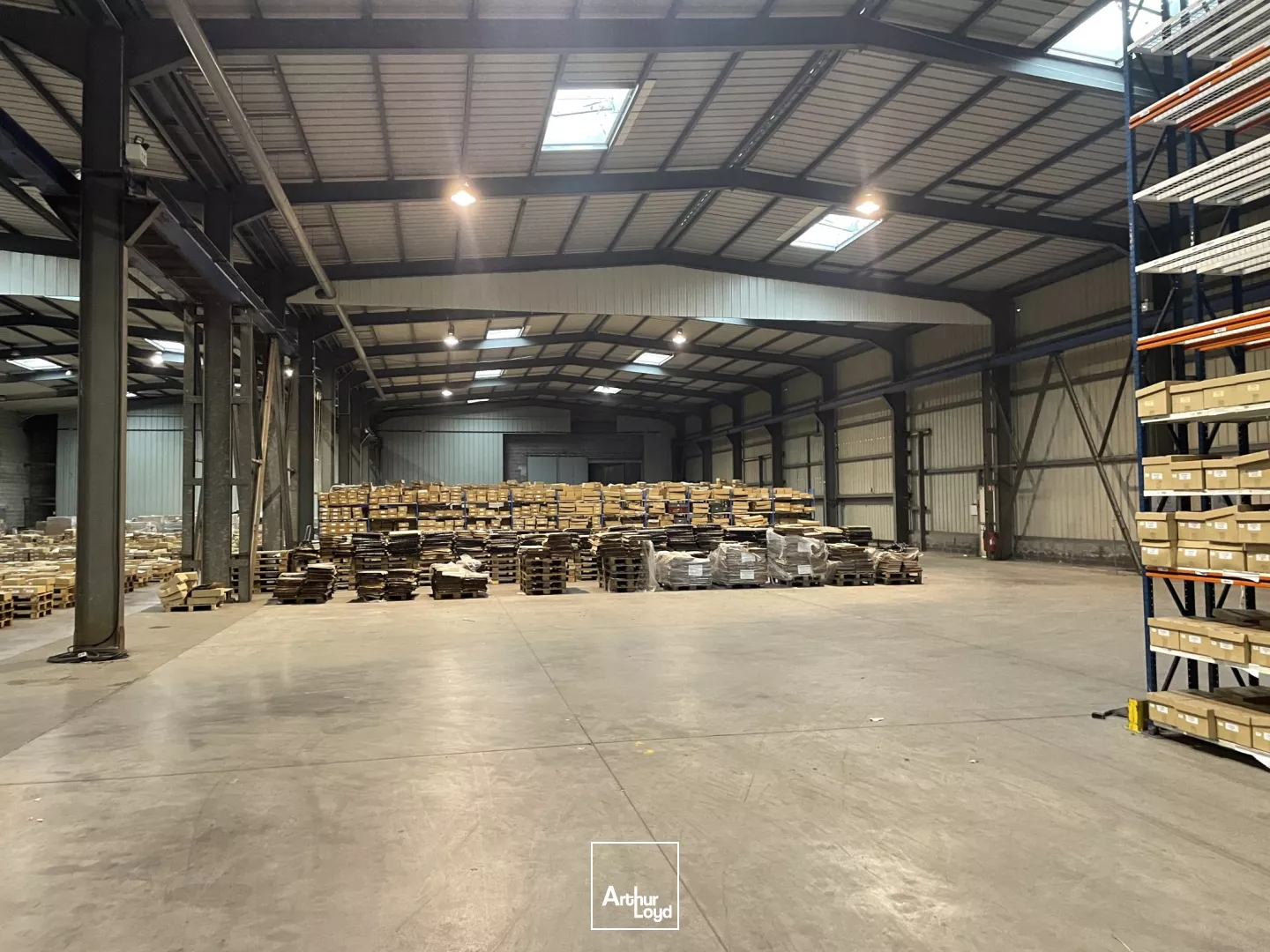 Entrepôts à louer - Arras