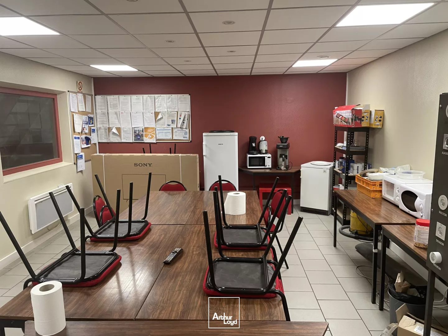 Bâtiment sur axe passant à louer - Douai