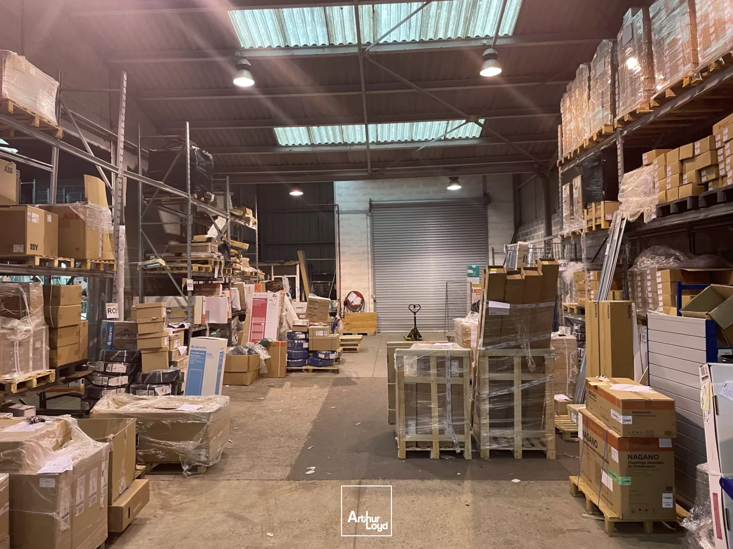 Bâtiment sur axe passant à louer - Douai