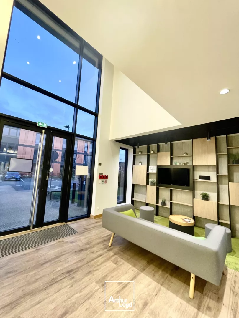 Bureaux à louer dans un parc tertiaire récent - Environnement de travail moderne entre Villeneuve d'Ascq et Lesquin