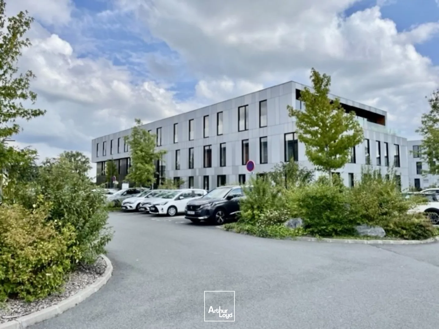 Bureaux à louer dans un parc tertiaire récent - Environnement de travail moderne entre Villeneuve d'Ascq et Lesquin