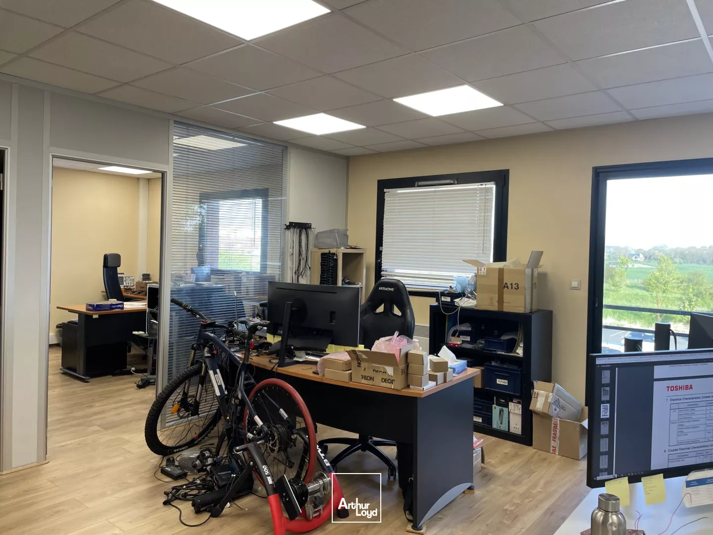 Bureaux à vendre à COURRIERES 62710