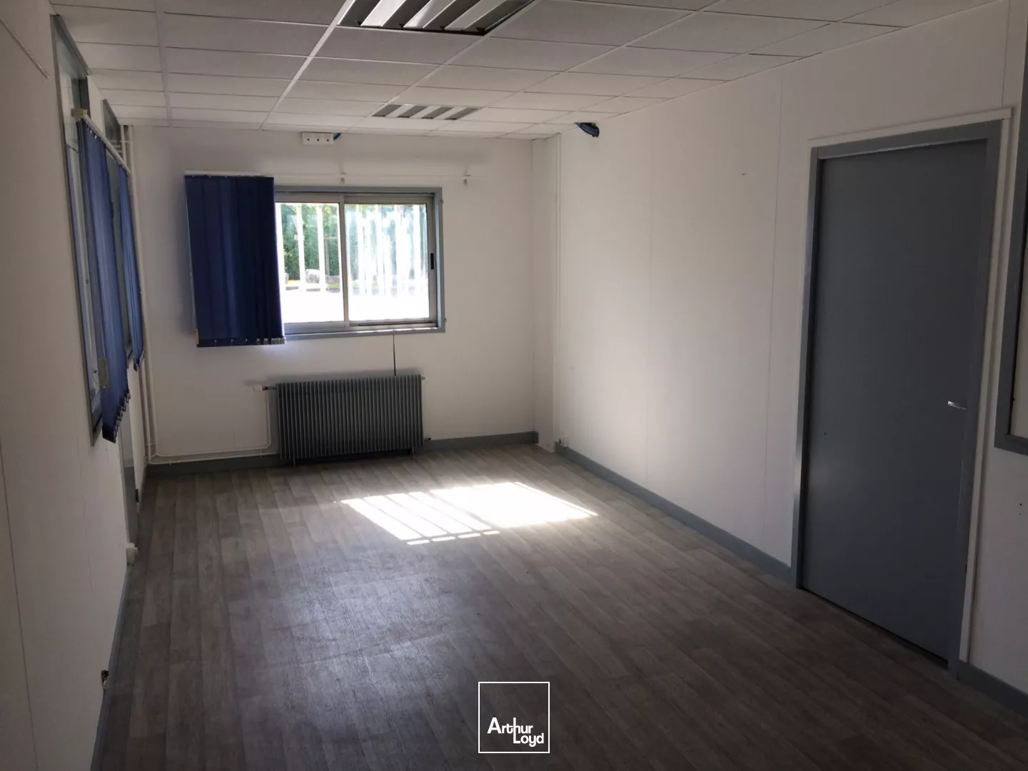 A Louer A vendre Entrepôt situé à Valenciennes