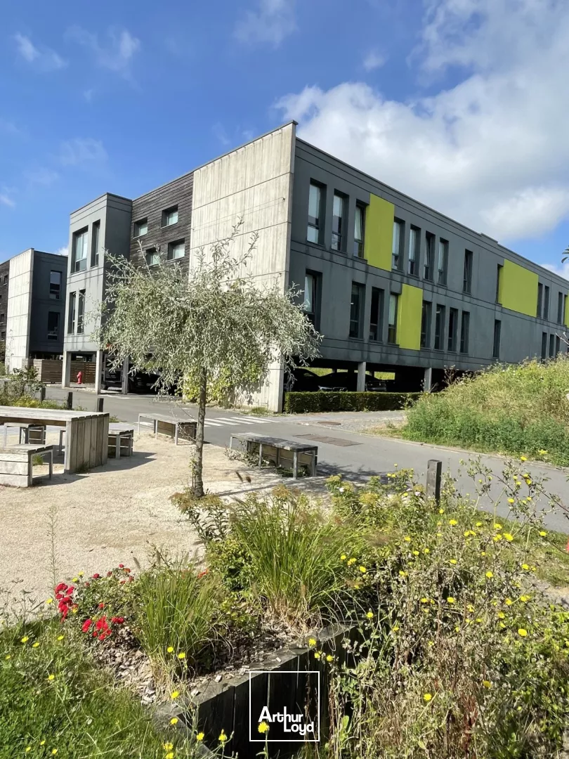 Location bureaux 700 m² rénovés - Marcq-en-Baroeul Business Park, Grands Boulevards proche tramway