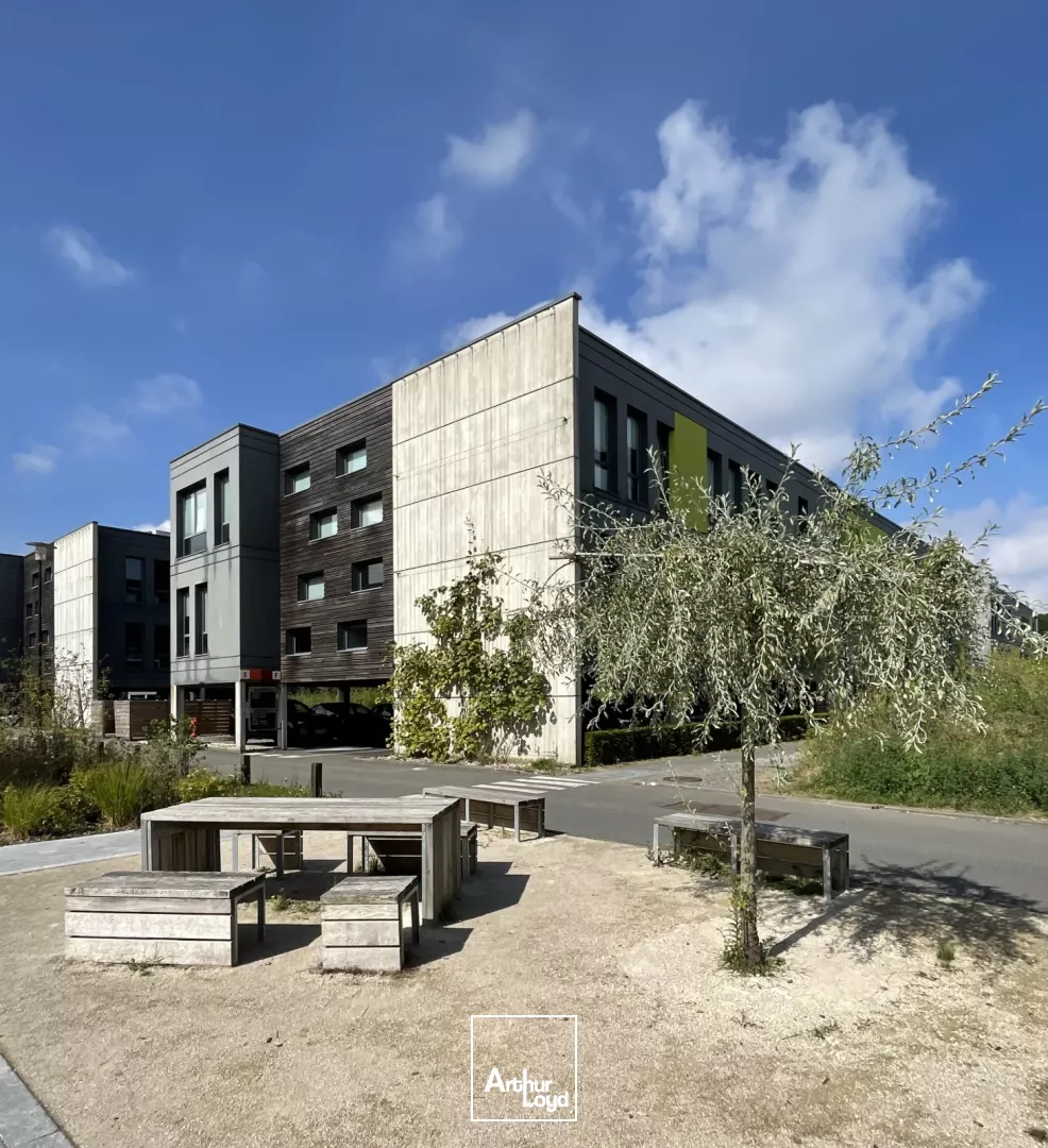 Location bureaux 700 m² rénovés - Marcq-en-Baroeul Business Park, Grands Boulevards proche tramway