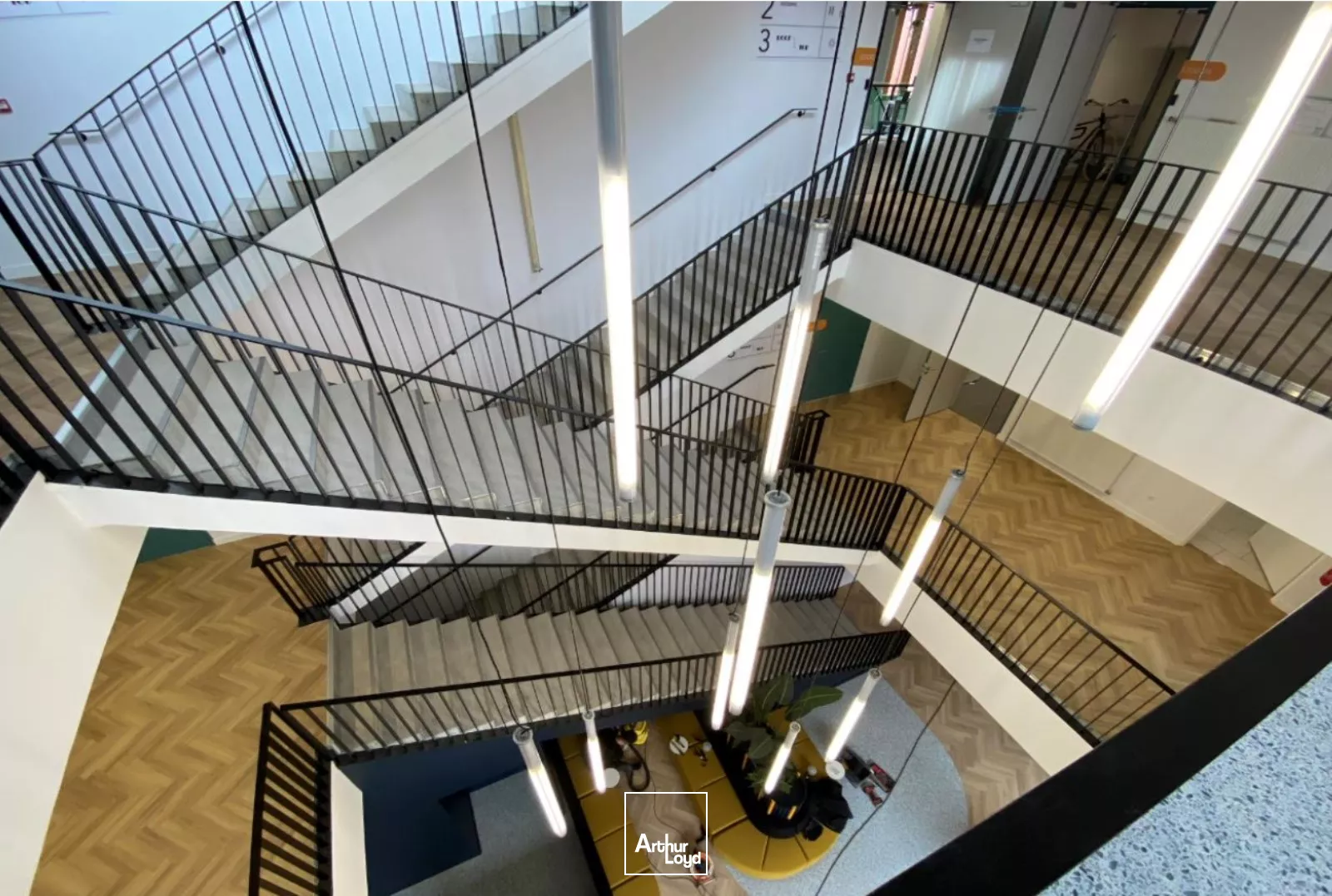 Bureaux modernes à louer à Lille - Immeuble BREEAM Very Good au coeur d'Euratechnologies - PMR sécurisé