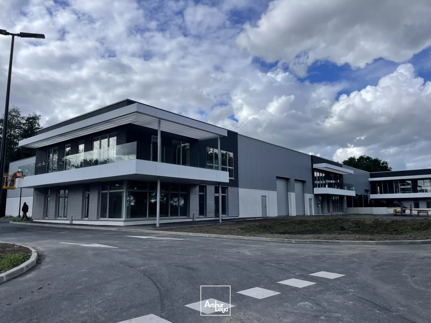 A louer, Entrepôts + bureaux neufs, Saint André Lez Lille 