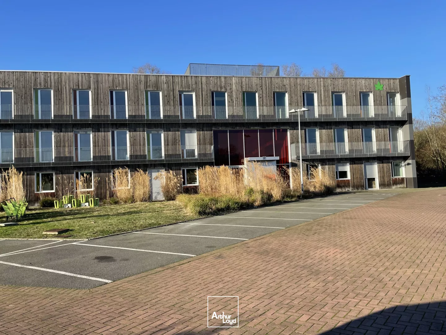 Bureaux à louer ou à vendre - Visibilité optimale & cadre verdoyant à Villeneuve d'Ascq