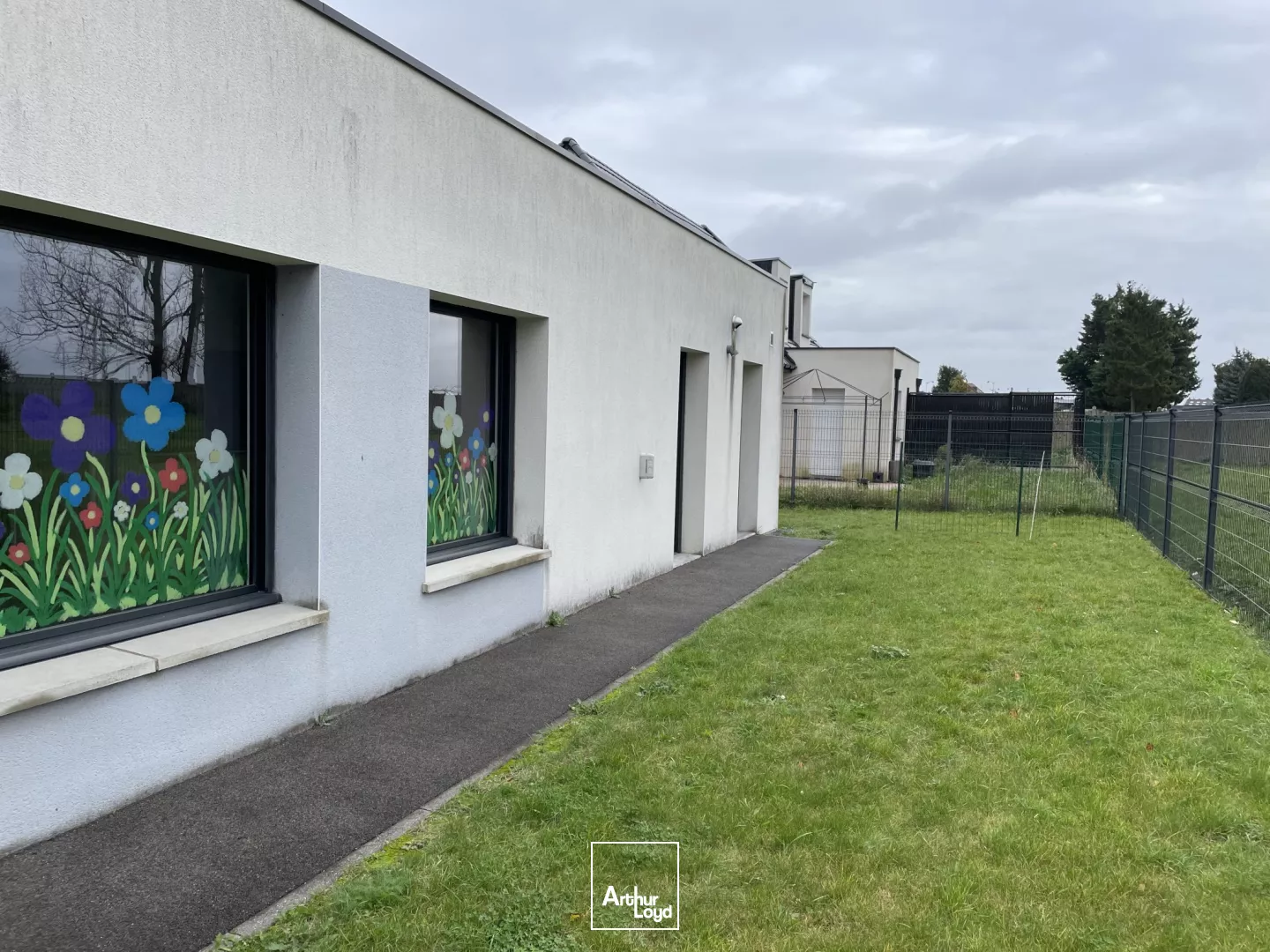 IMMEUBLE DE BUREAUX INDEPENDANT A VENDRE 