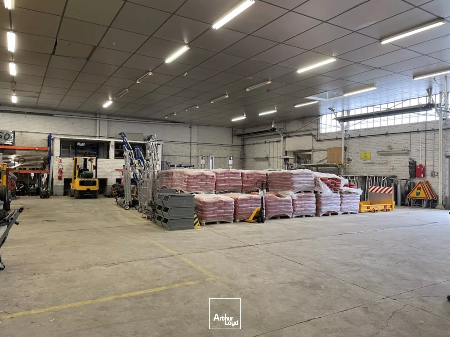 A Louer A vendre Entrepôt à Cambrai