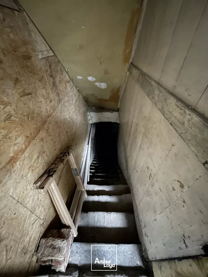 Local entièrement rénové à Armentieres 