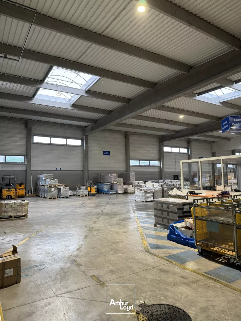 Entrepôts à louer à LESQUIN 59810