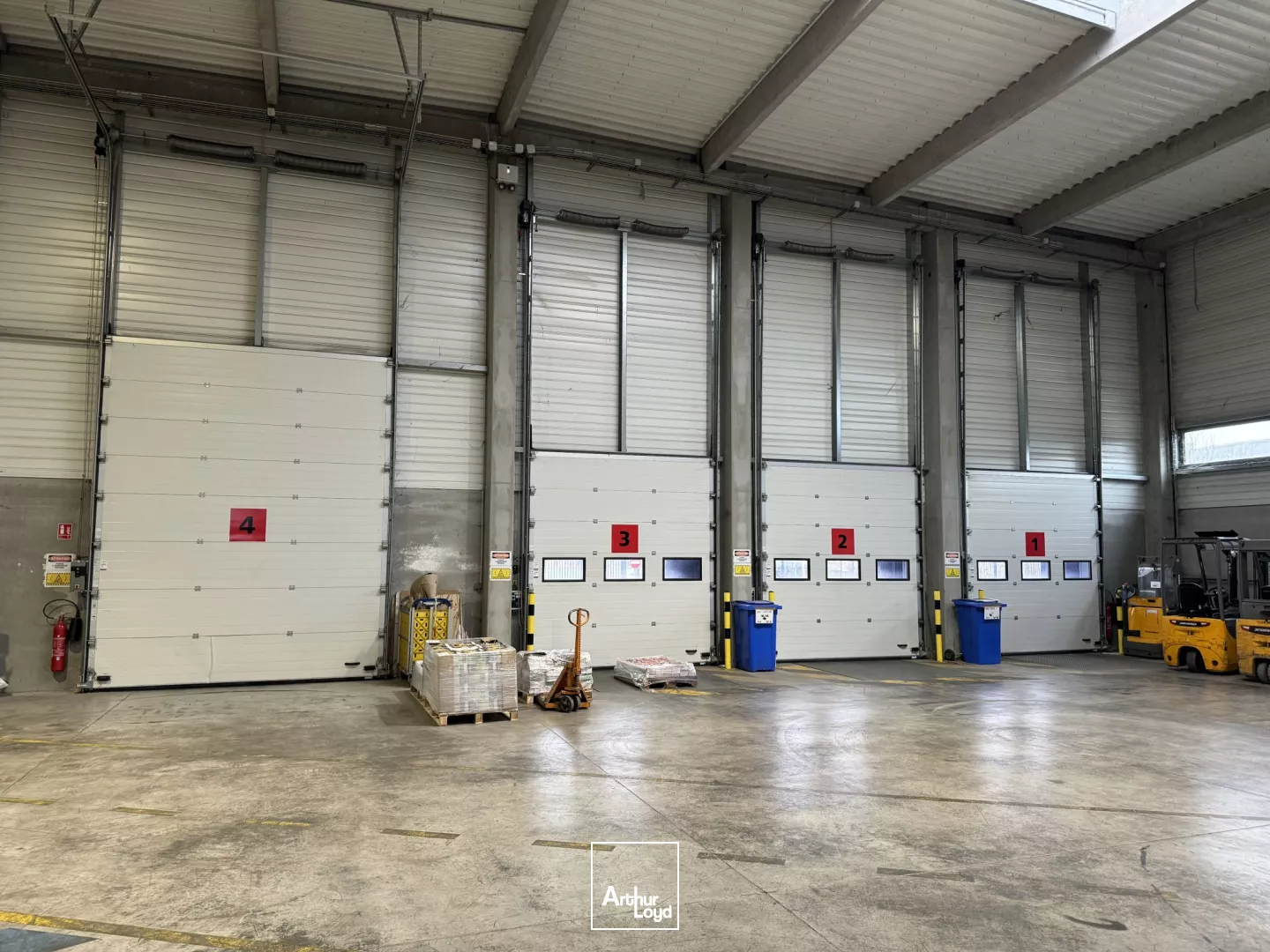 Entrepôts à louer à LESQUIN 59810