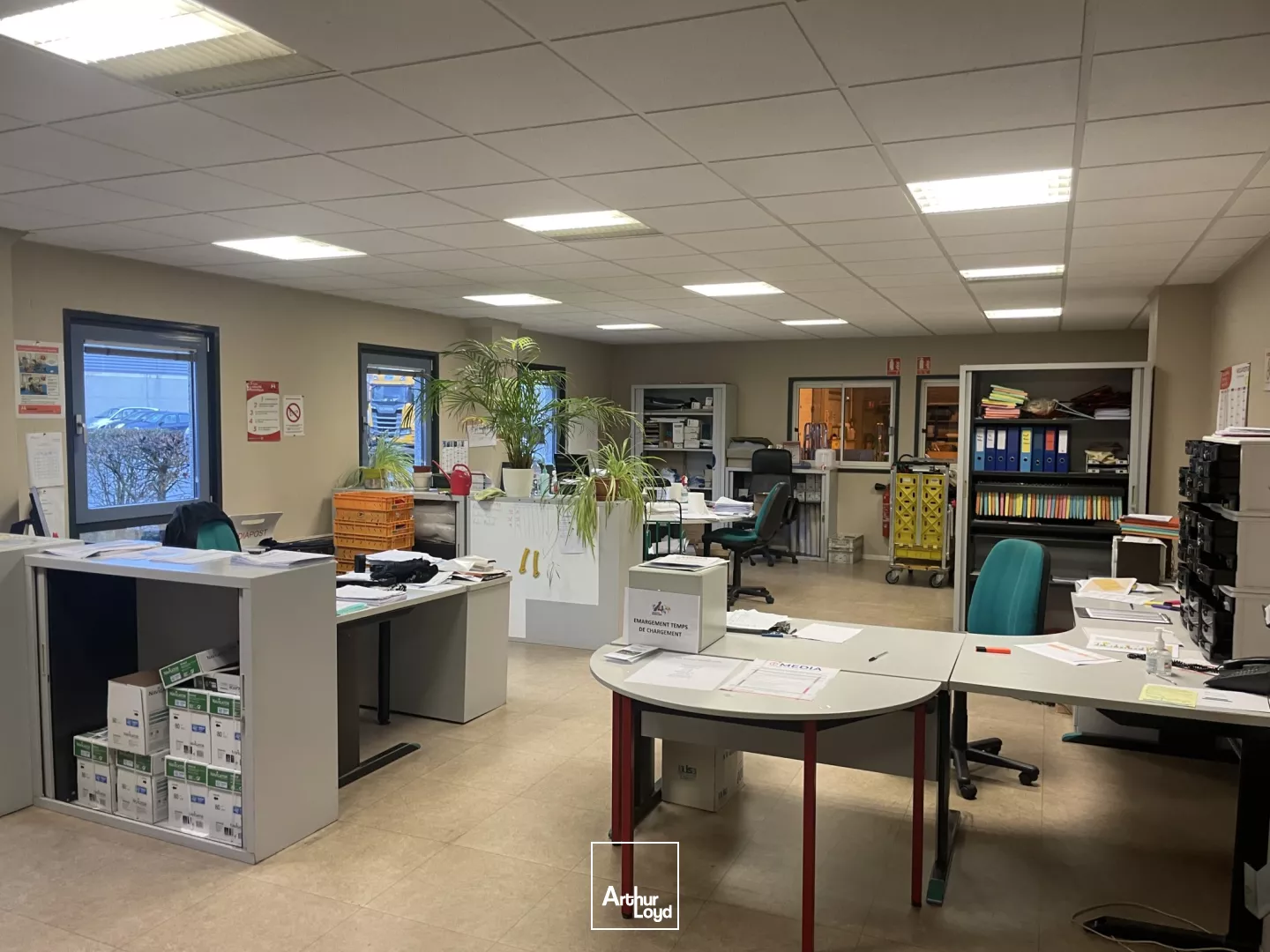 Entrepôt + bureaux à louer, ZA MIN LOMME