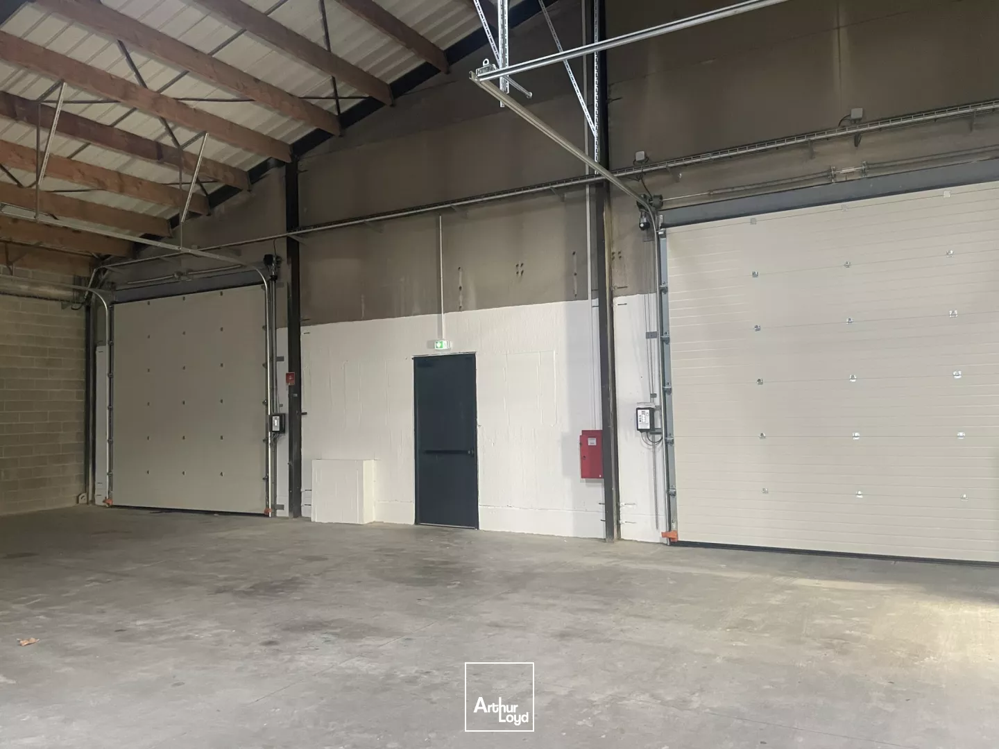 Entrepôt à louer, ZI de Neuville en Ferrain