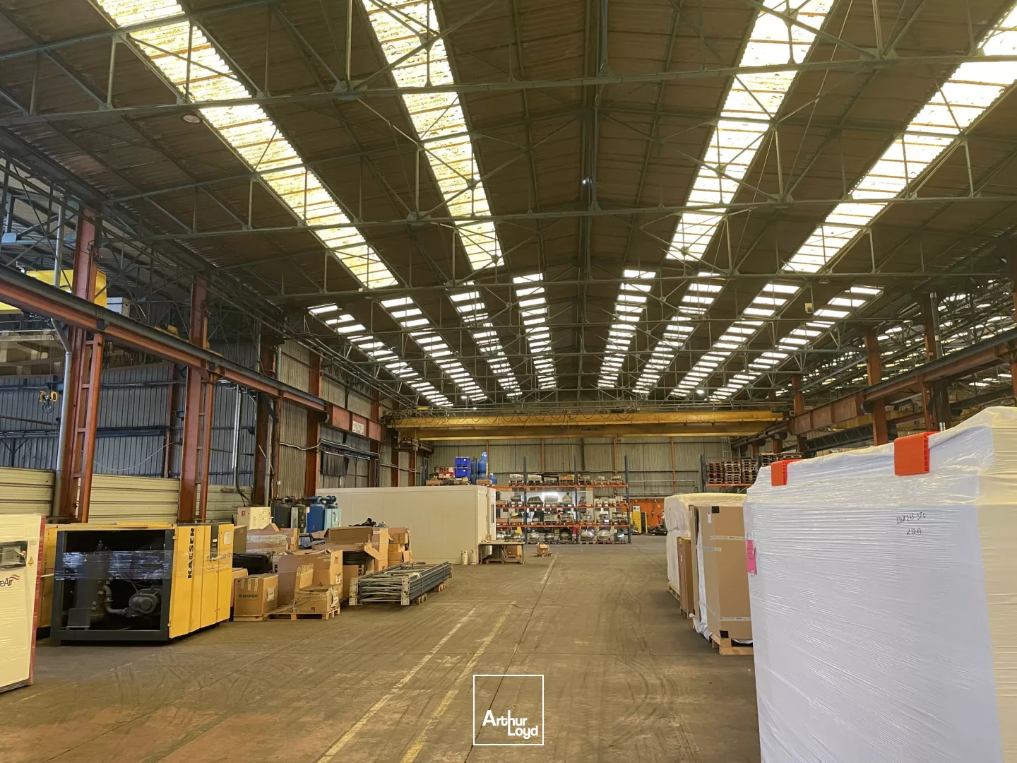 Entrepôt à louer avec ponts-roulants - Douai