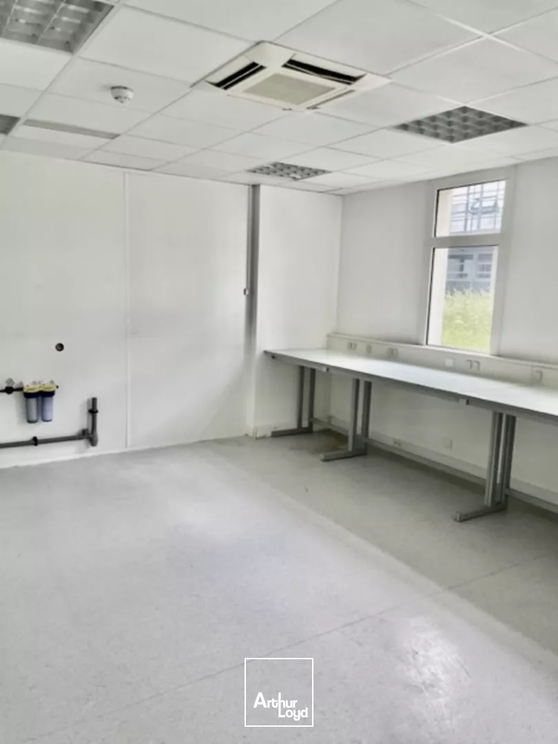 Bureaux à louer à LOOS