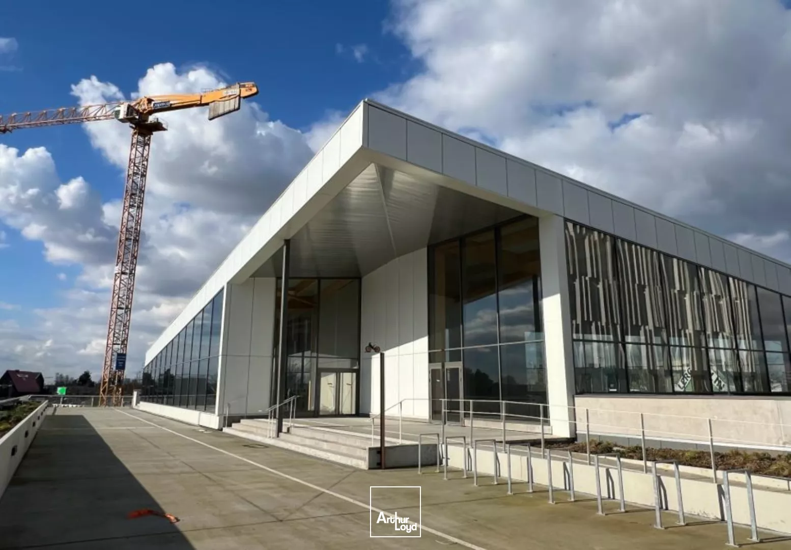 Cellule de Bureaux 342 m2 avec Terrasse Privative Belle Effet d'Enseigne - Villeneuve d'Ascq