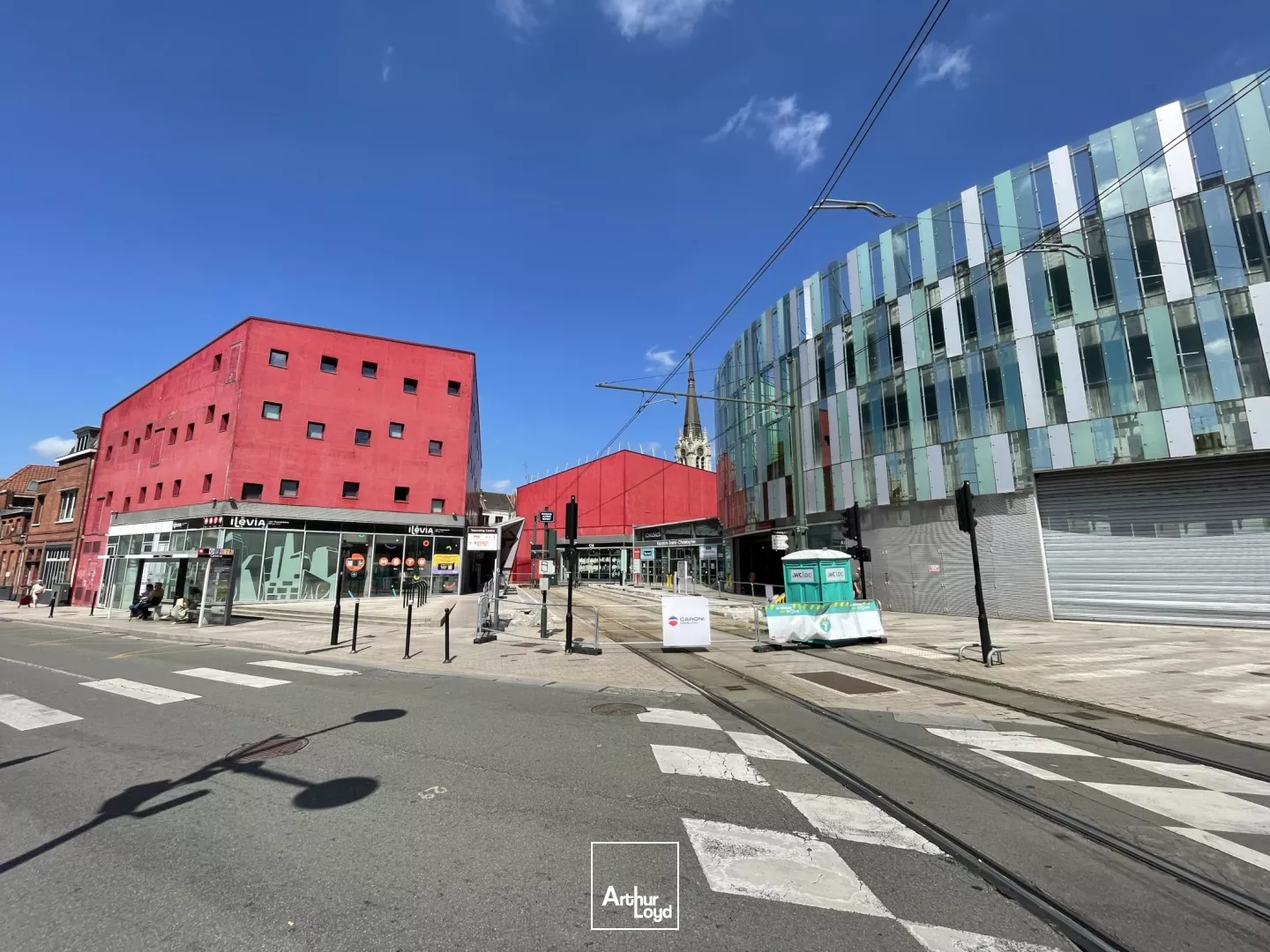 Bureaux de 178 m2 à louer à Tourcoing centre avec terrasse privative.