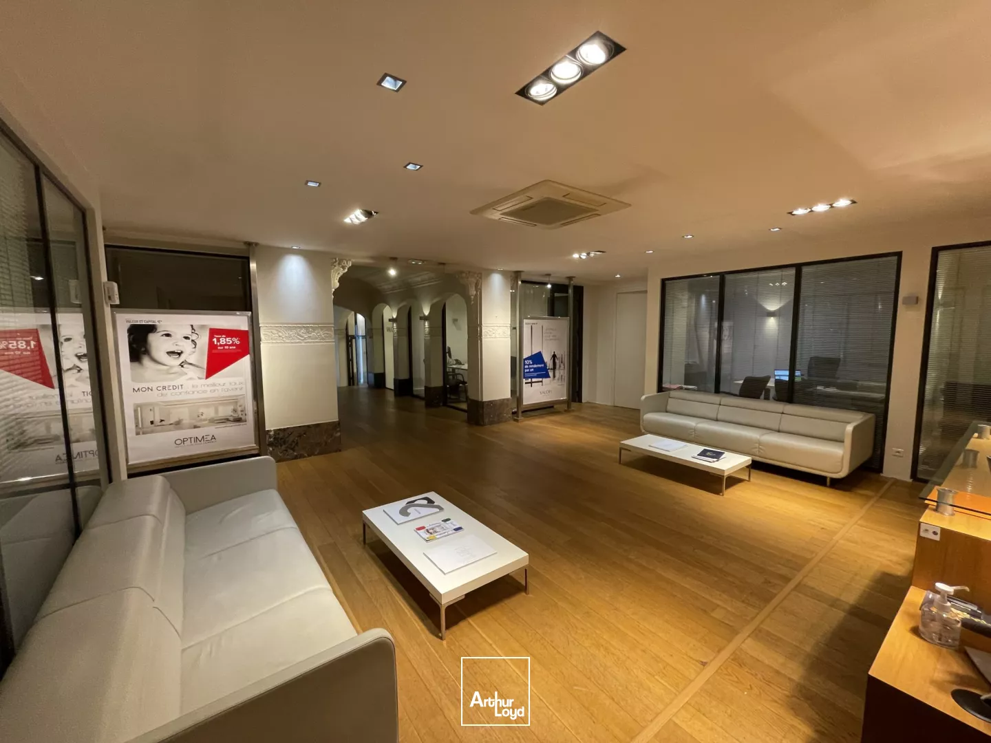 À LOUER - Plateau de bureaux de 143 m² et Local commercial de 288 m2 dans un immeuble de standing - Rue Nationale