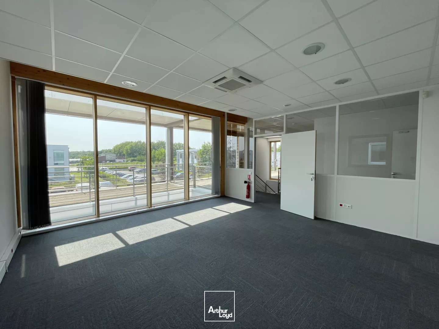 Haute Borne : bureaux à louer avec parking