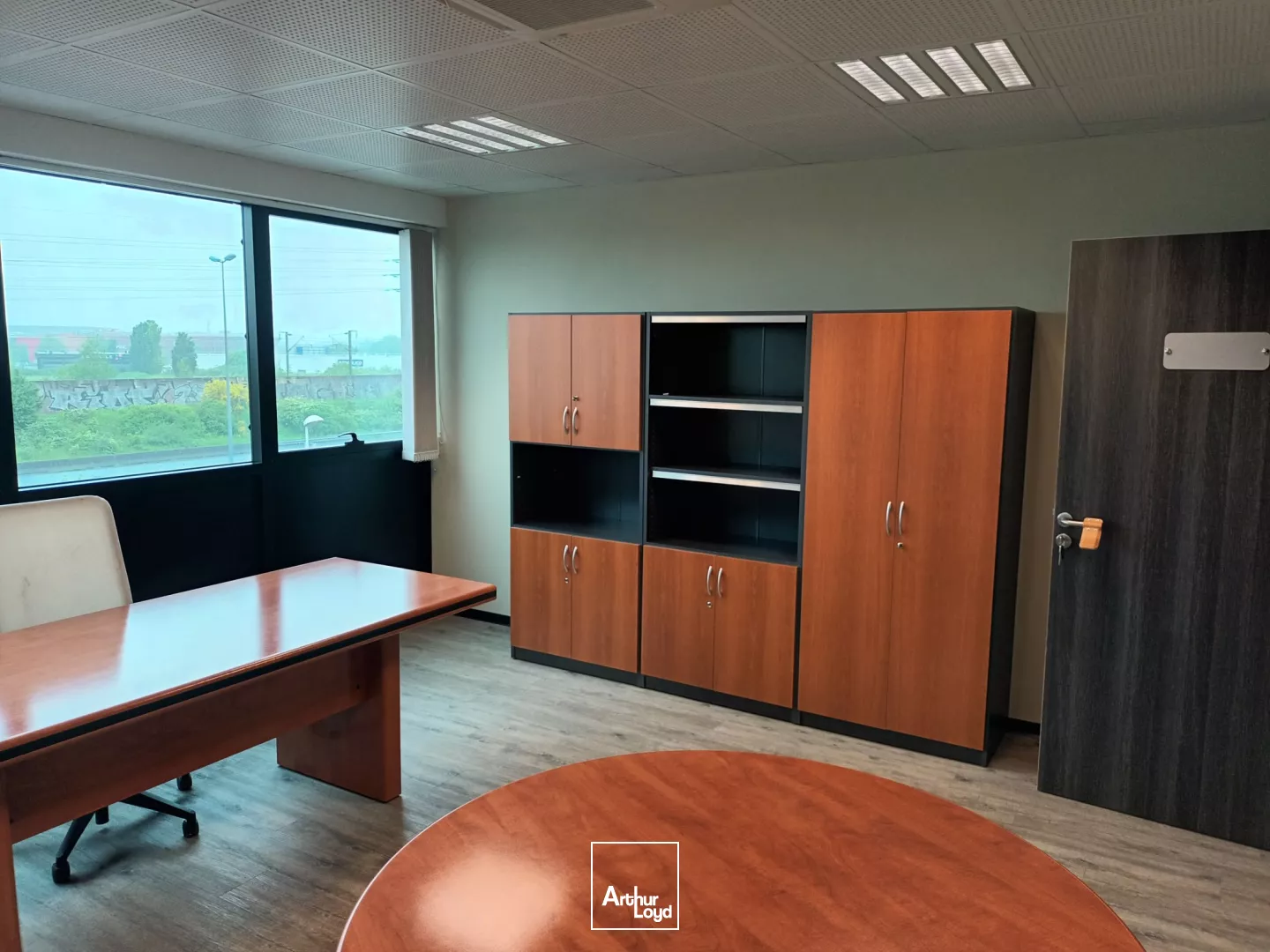 Bureaux à vendre ou à louer à NOYELLES GODAULT 62950