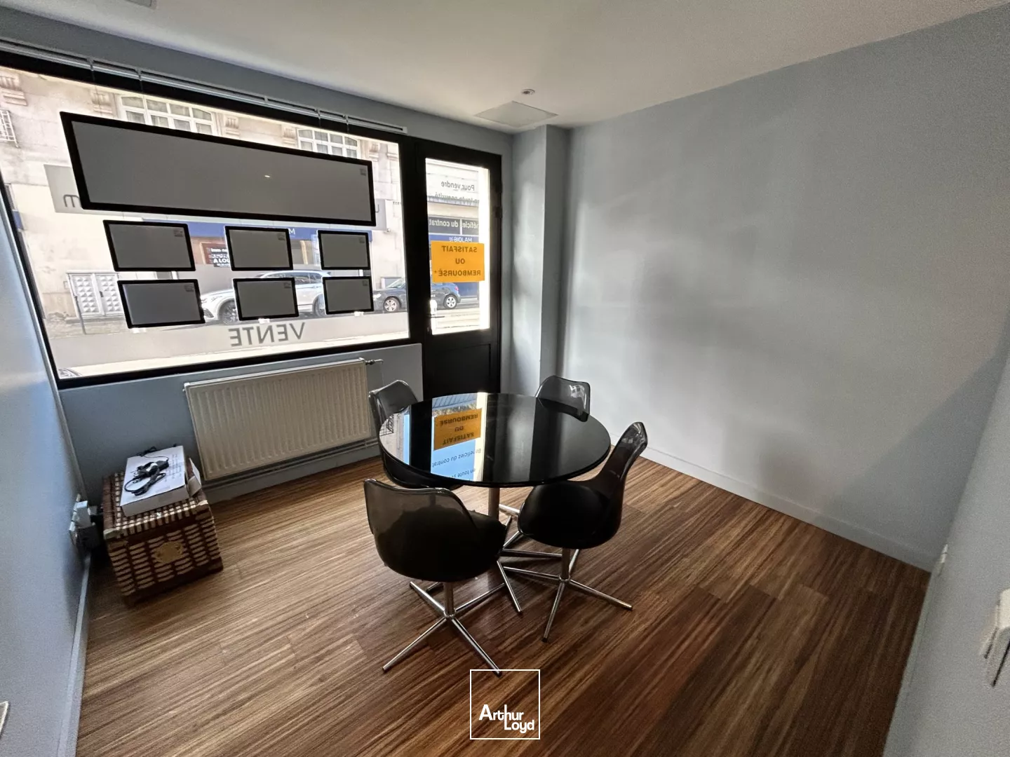 Local commercial à louer - 175?m² en angle, excellente visibilité sur axe très passant à La Madeleine