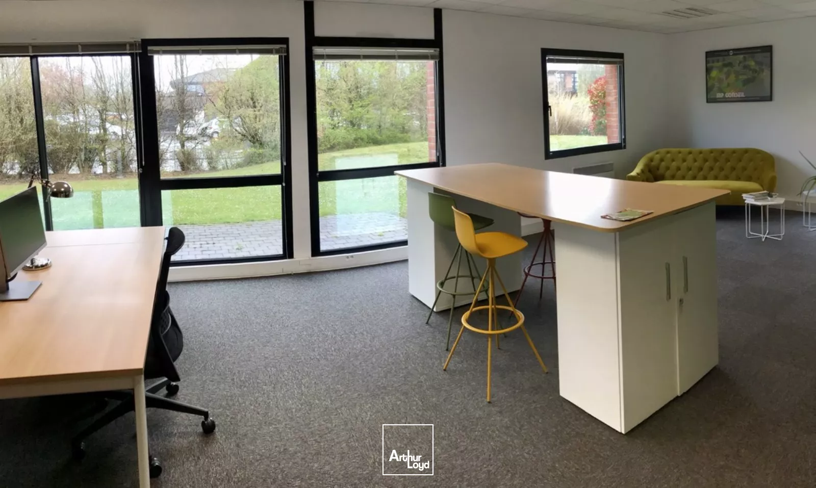 Bureaux à louer - Wambrechies - Rocade Nord-Ouest - Situé dans un environnement verdoyant et agréable, nous vous proposons à la location une belle surface de bureaux avec de très bonn...