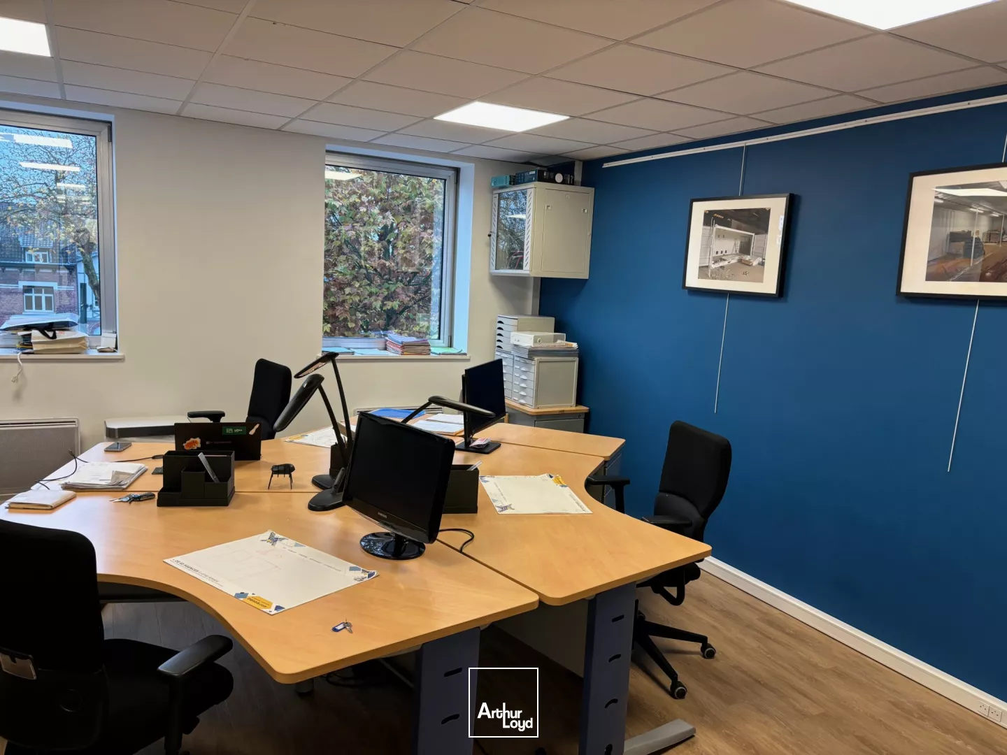 A Louer - Grands Boulevards à LILLE - Surface avec parkings ! On pose ses meubles ! 