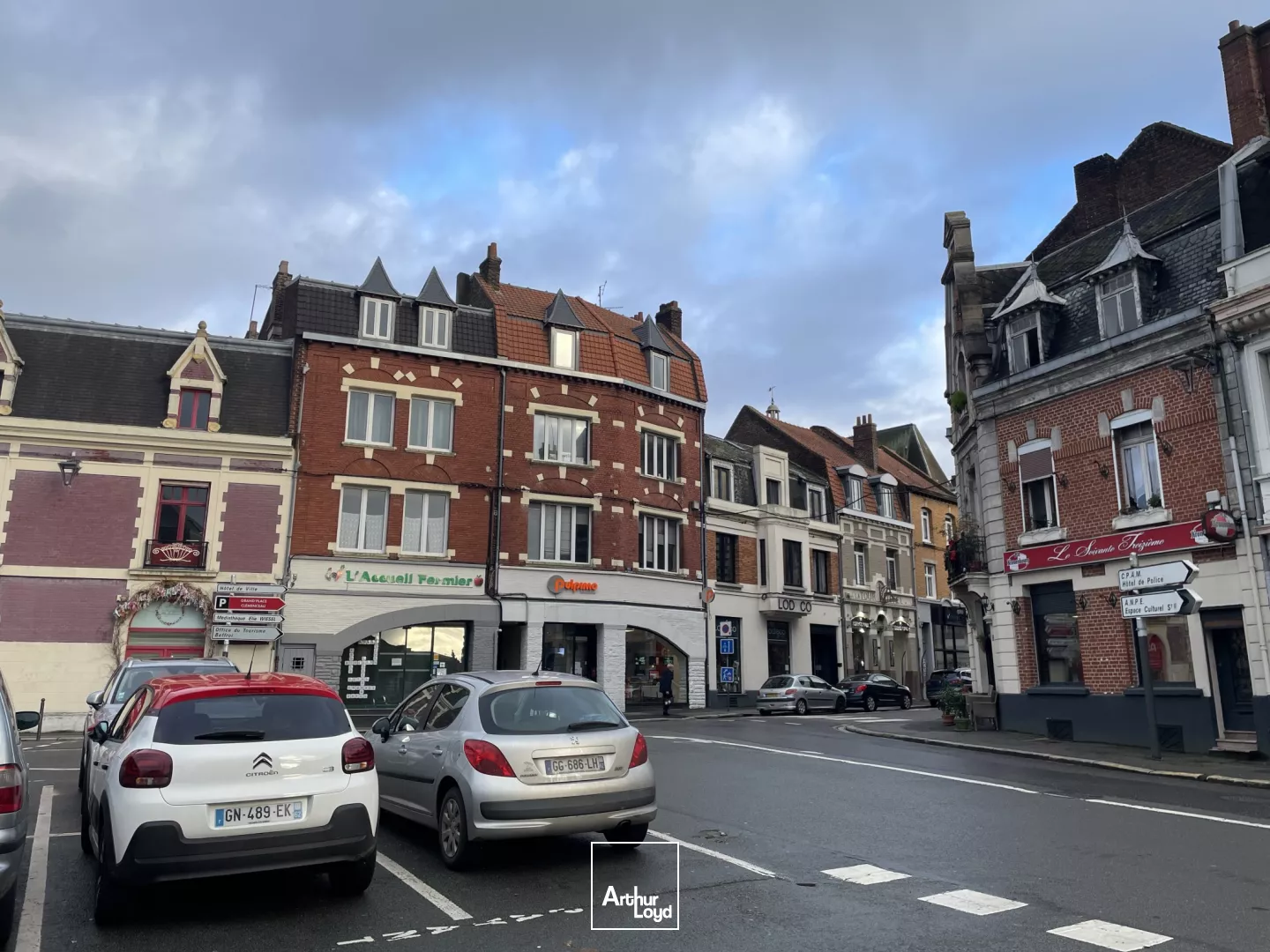 Local Commercial Béthune Centre - 83 m² à Louer ou à Vendre - Emplacement N°1 !