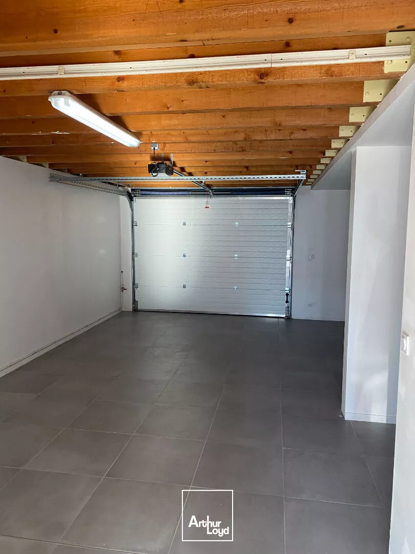 A louer Local d'activité 110 m² ZAC AYTRE NORD