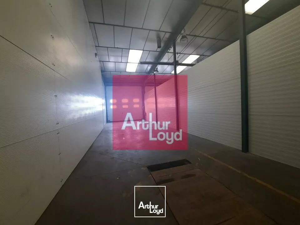 CLERMONT-FERRAND ZI BREZET A LOUER DEPOT 87 M² + PARKING 400M²