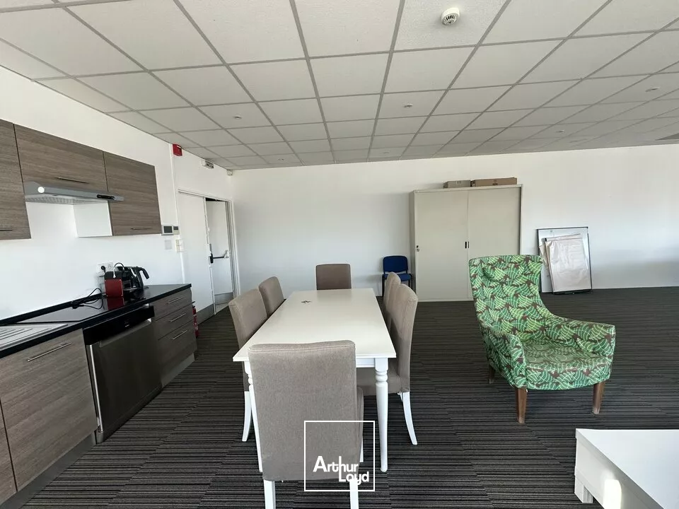 BUREAUX à LOUER de 444 m²