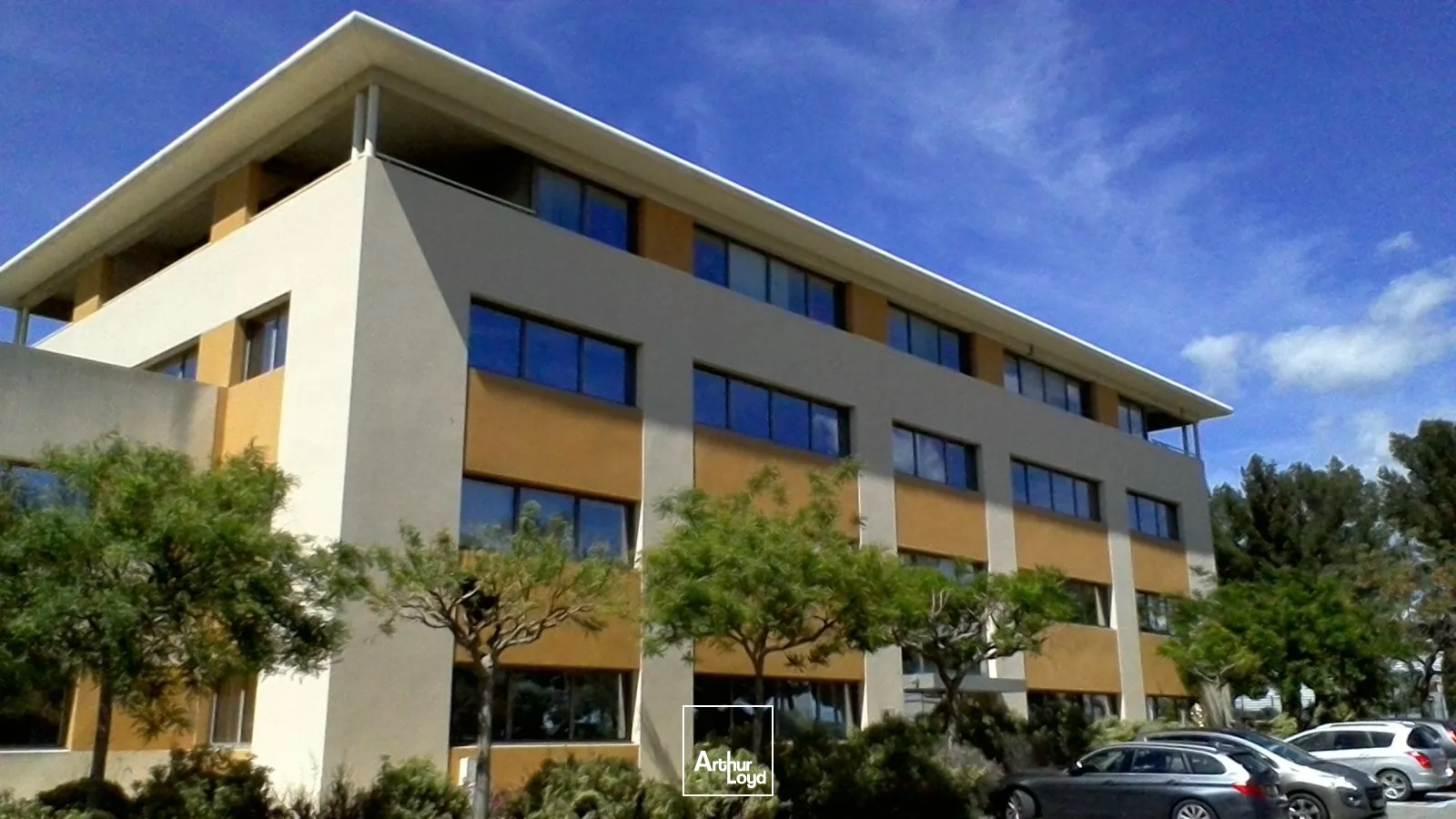 Plateau de bureaux avec parking à vendre / à louer - Le Forum - Zone ATHELIA - La Ciotat