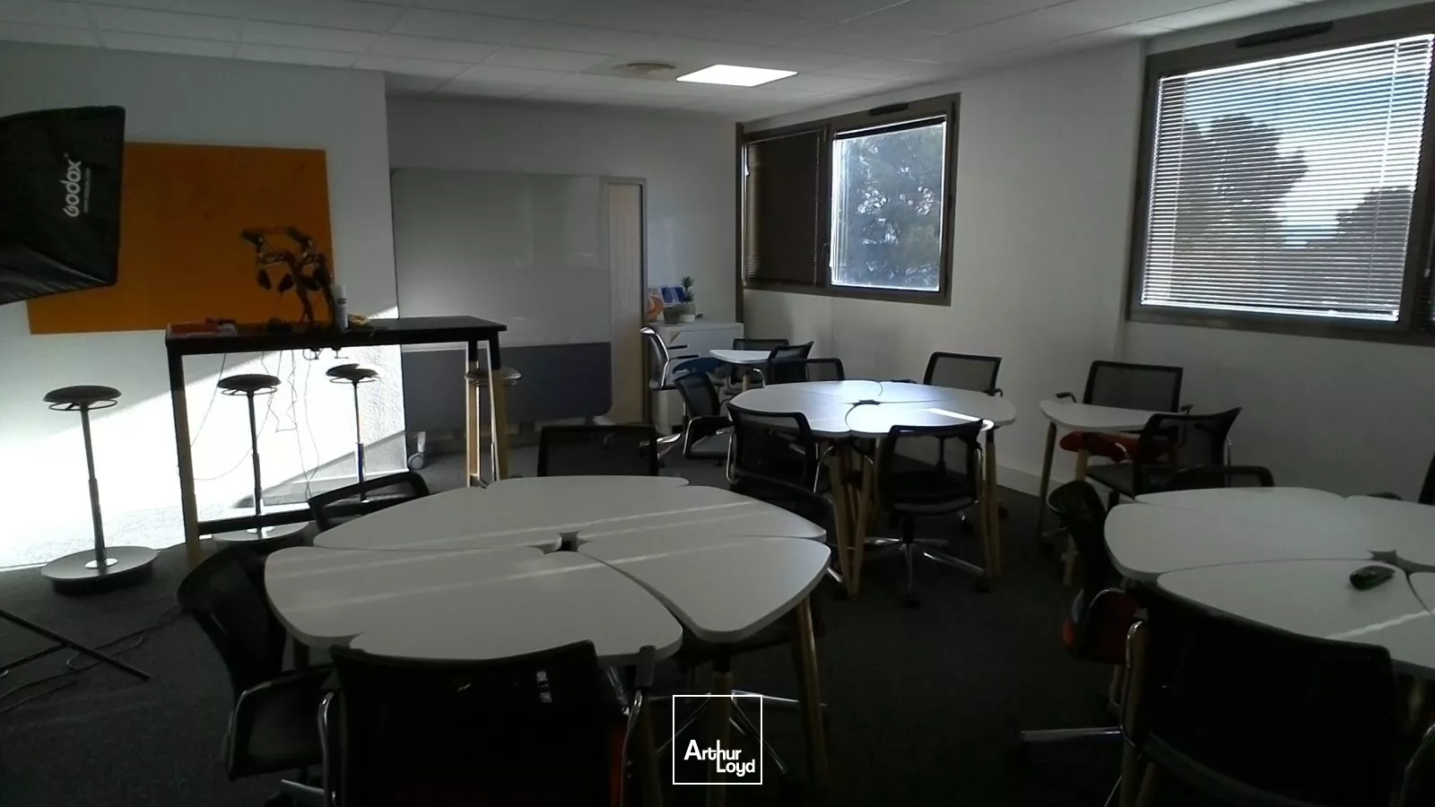 Plateau de bureaux avec parking à vendre / à louer - Le Forum - Zone ATHELIA - La Ciotat