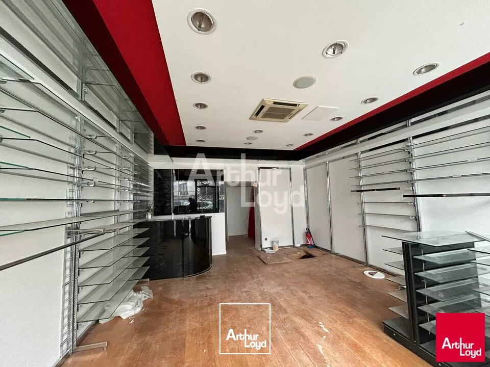 BLOIS - LOCATION LOCAL COMMERCIAL DE 84,76 M² - CENTRE VILLE