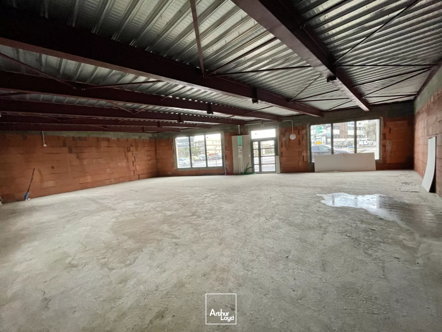 Locaux commerciaux à vendre à EVREUX 27000