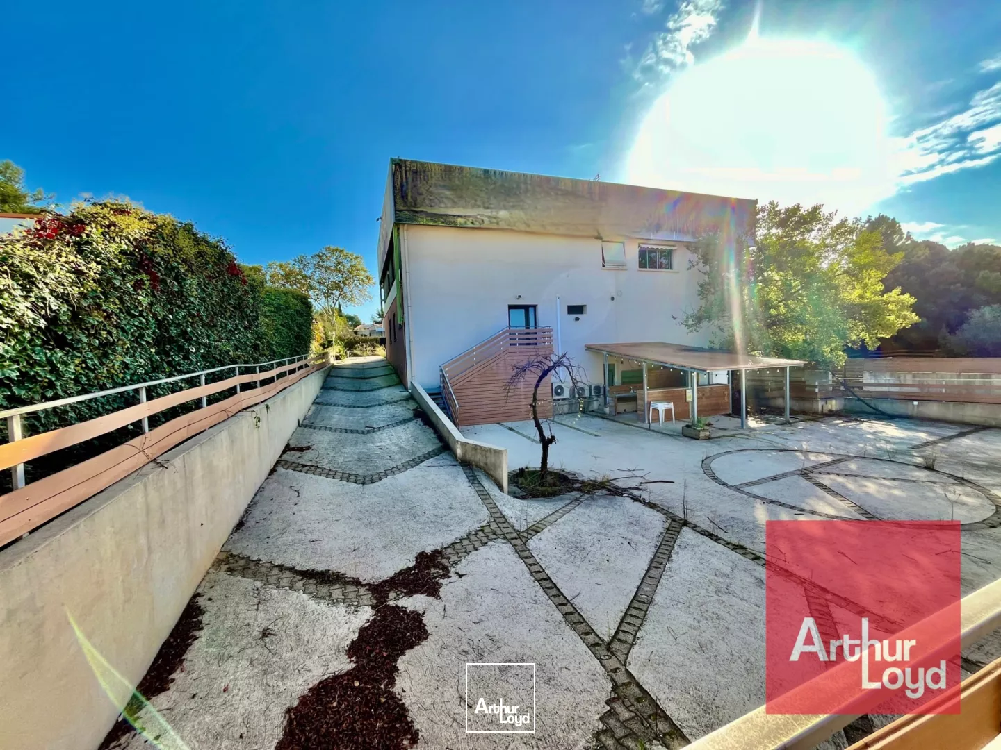 CO-EXCLUVISITÉ - Terrain et bâtiment à vendre à Teyran