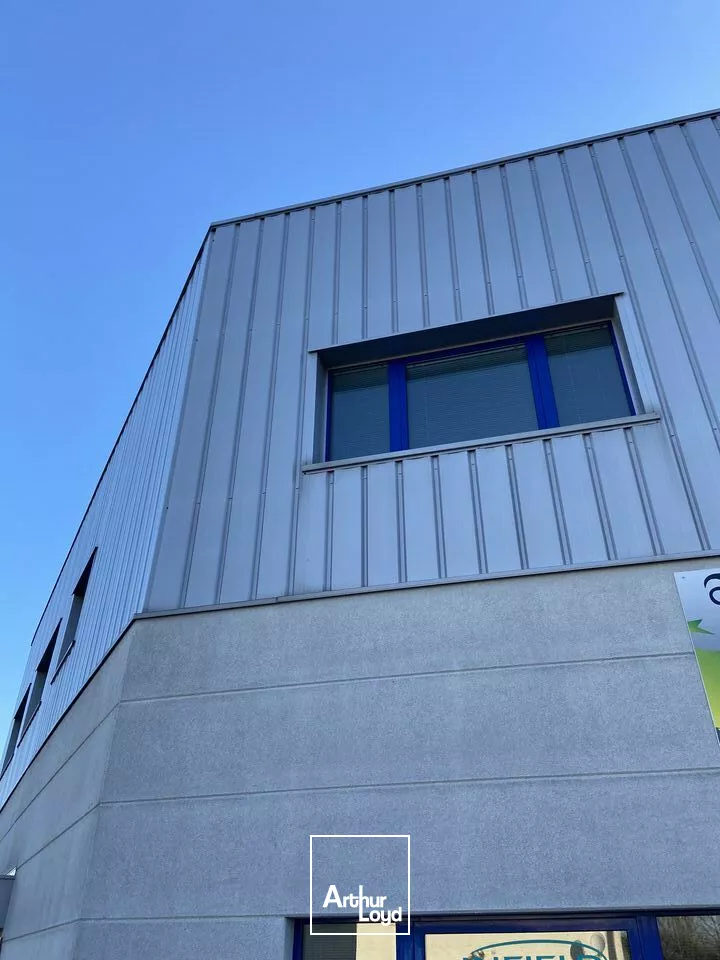 BUREAUX à LOUER de 163 m²