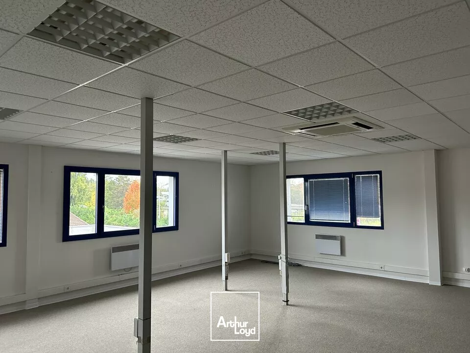 BUREAUX à LOUER de 163 m²