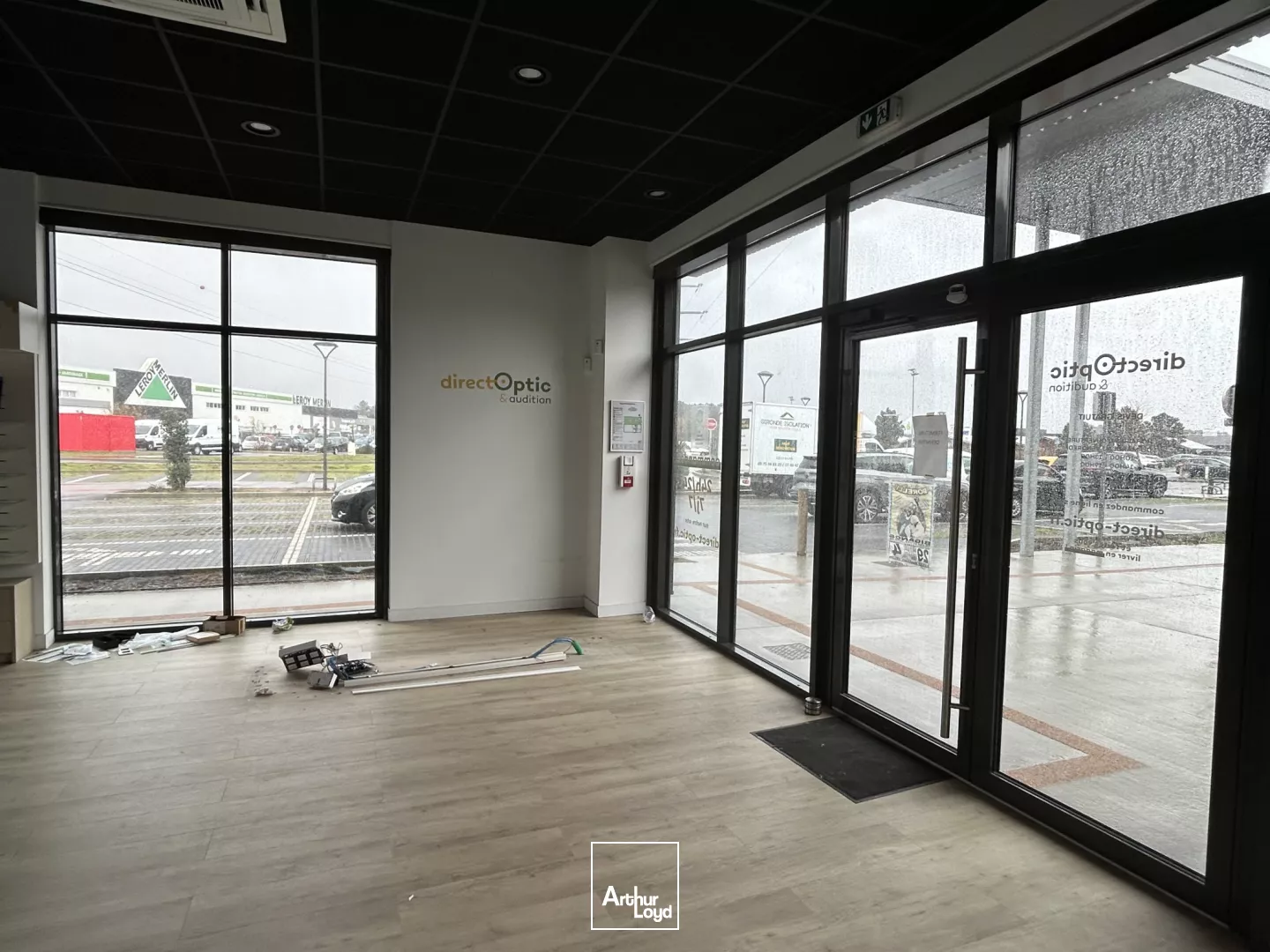 Cellule commerciale de 187 m2 à louer à Biganos