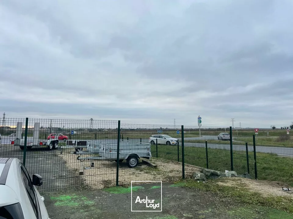 MURS A VENDRE NIORT ECHIRE 79 AVEC TRES BELLE VISIBILITE FACILE D'ACCES 