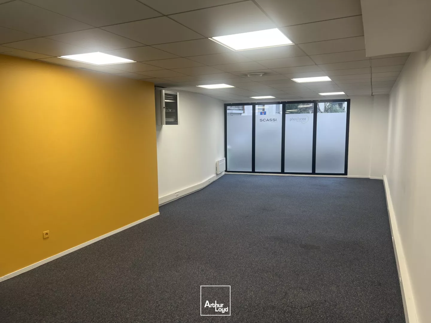 Bureaux à louer à PARIS 75014