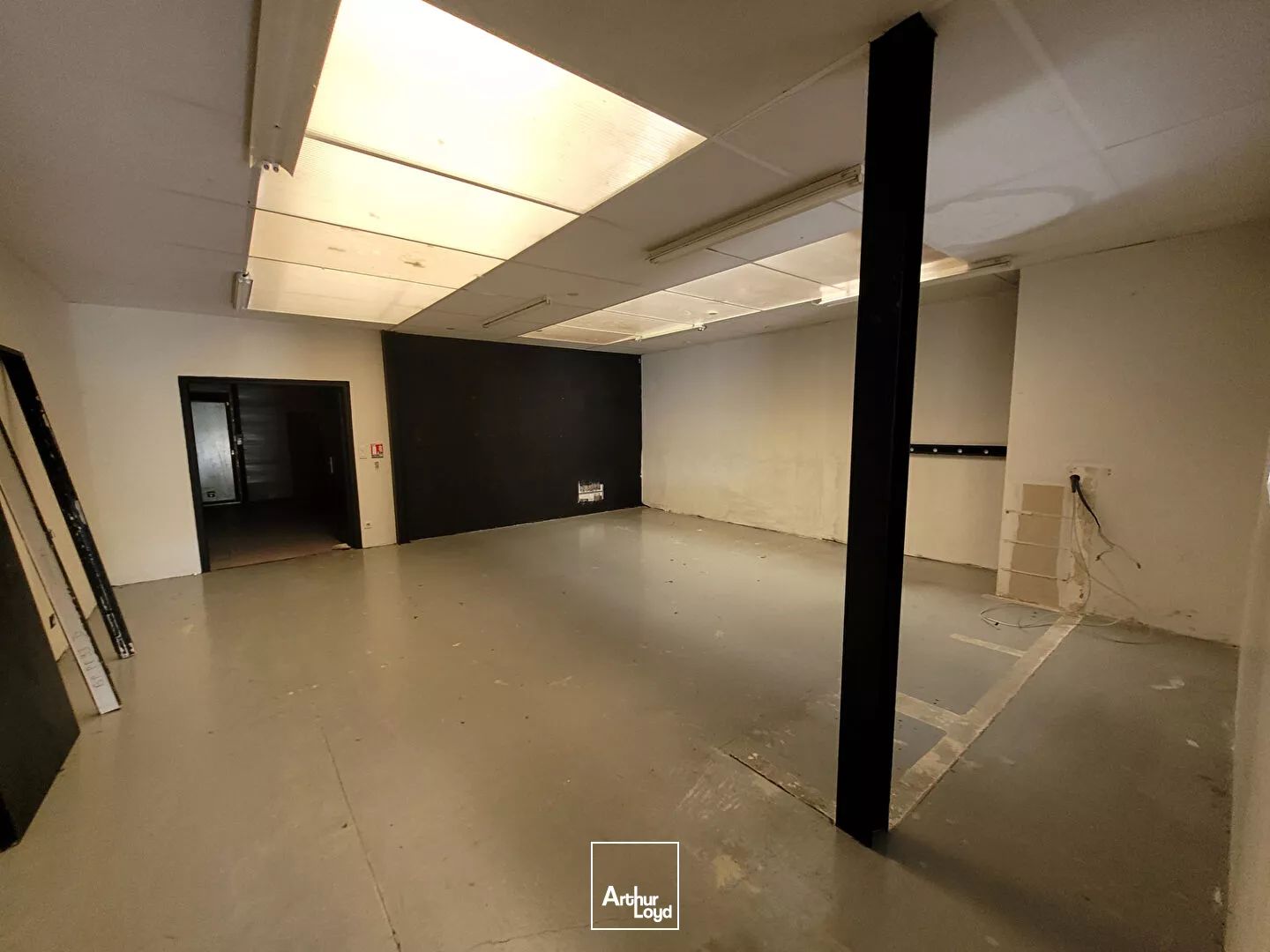 A vendre ZONE NORD ensemble de deux locaux dont 1 loué