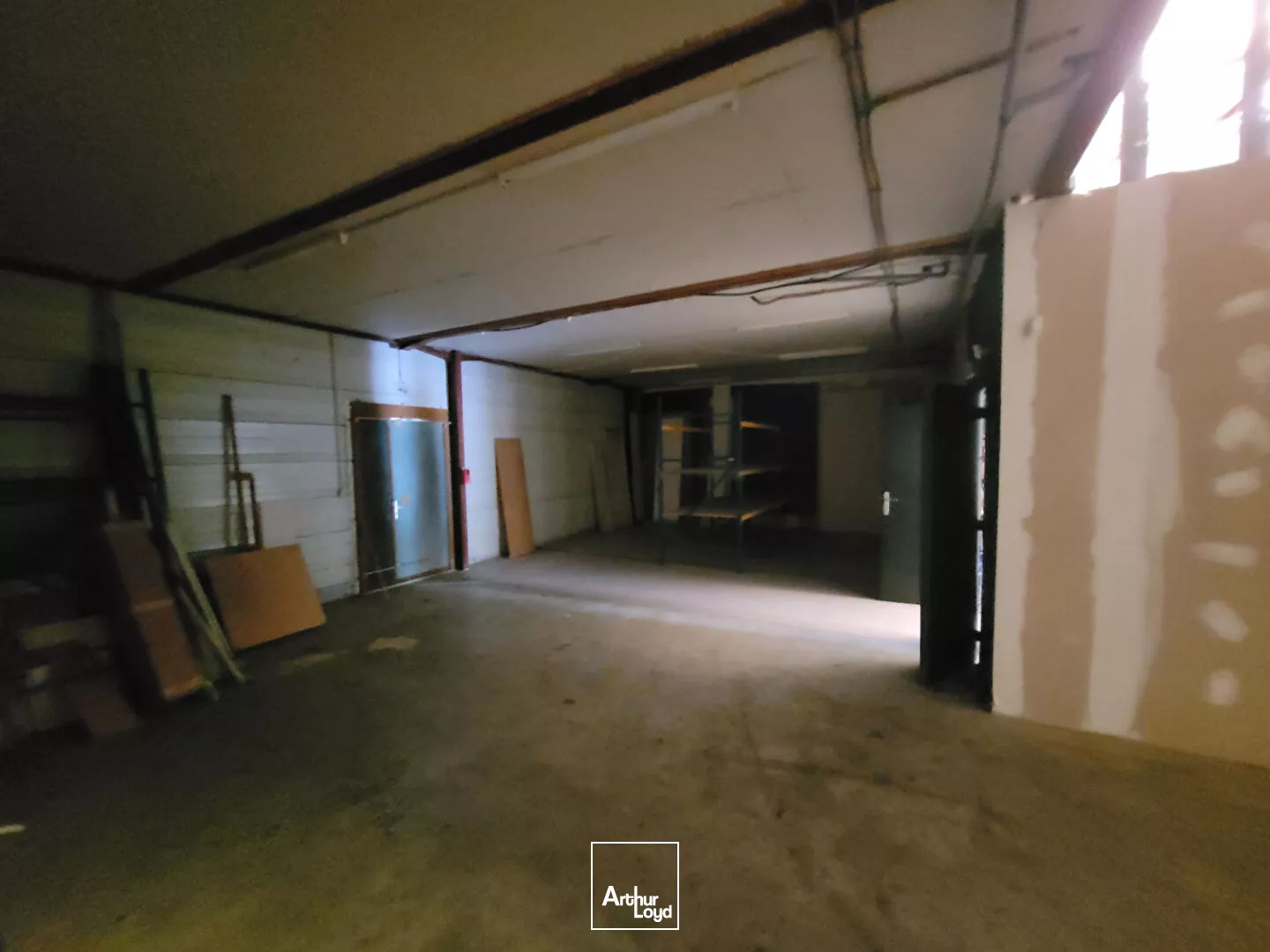 A vendre ZONE NORD ensemble de deux locaux dont 1 loué