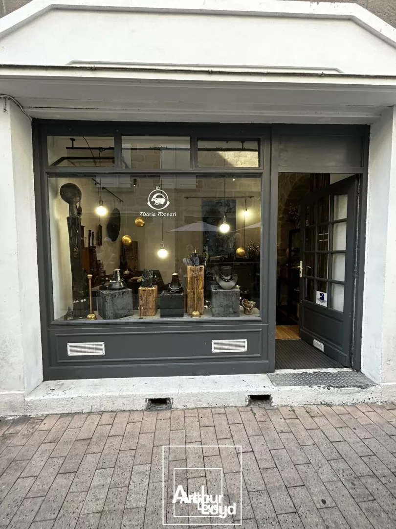 LOCAL COMMERCIAL vente à BRIVE LA GAILLARDE 19100