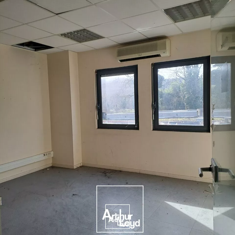 BUREAUX location à SOUILLAC 46200